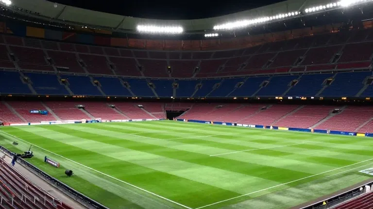 Illustration for: Madrid Seeks Halved Gap at Camp Nou